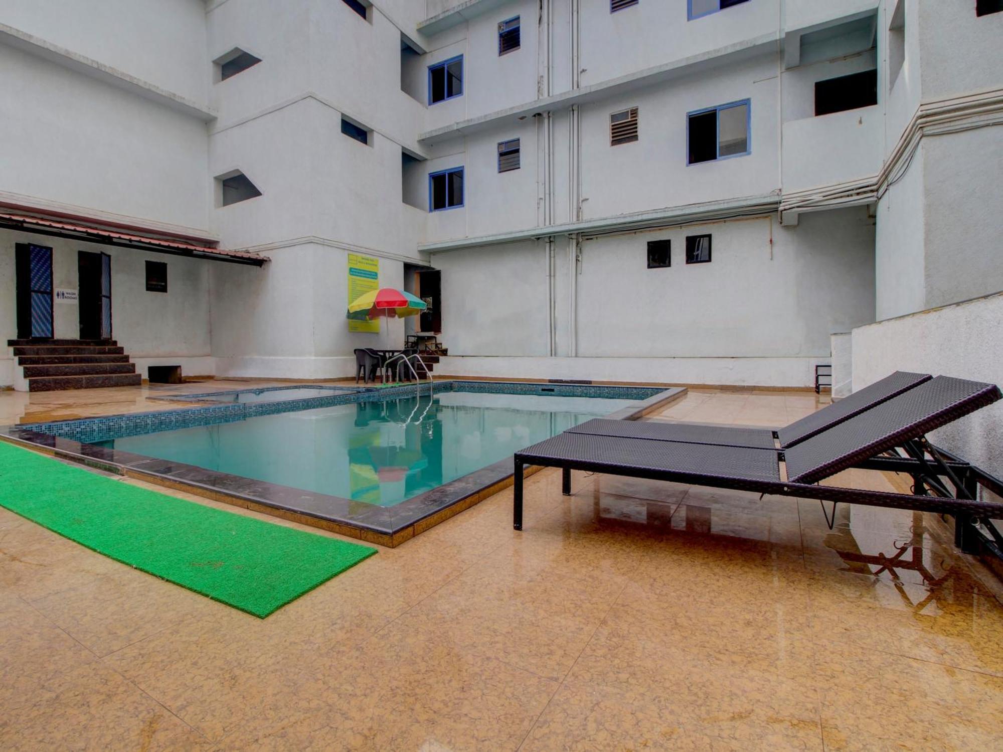 Collection O Aqualura Verem Rd Екстер'єр фото